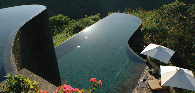 2. Vista maravilhosa, mas dá medo!! Ubud Hanging Gardens, Indonésia.